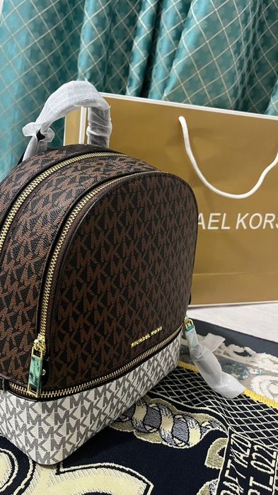 новый рюкзаг