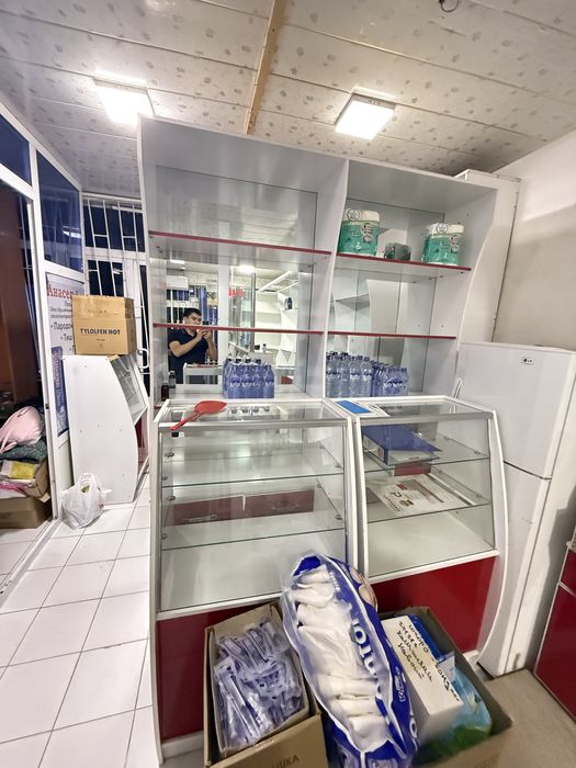 Apteka uchun moʻljallangan mebel 30 mln soʻm