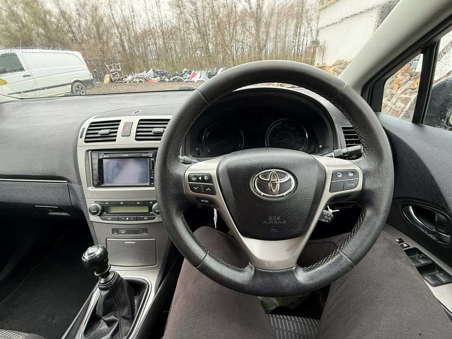 Toyota Avensis 1. 8 Valvematic 147 к с 2010г  НА ЧАСТИ