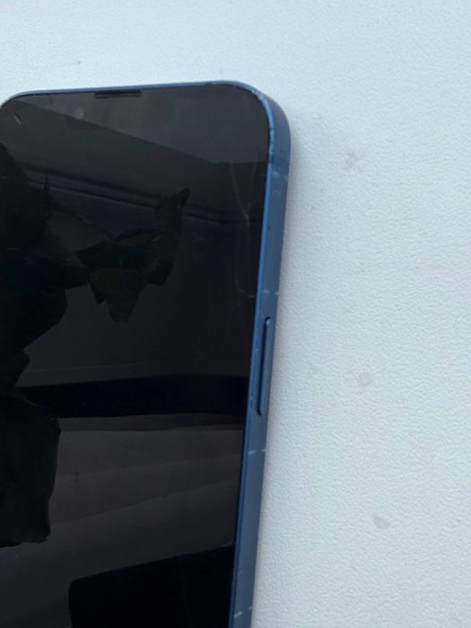 айфон 13 с гарантией