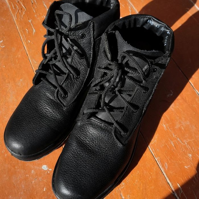 Qishgi Etiklar 2ta para bor