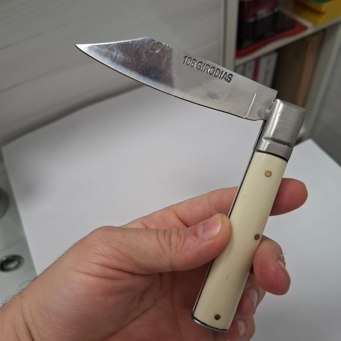Briceag  Girodias model 108