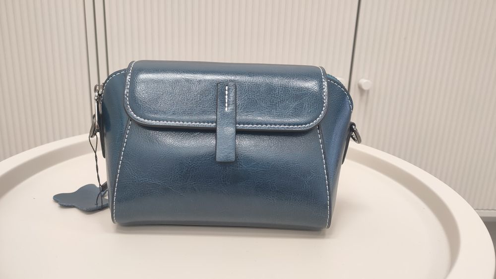 Кросбоди чанта естествена кожа бяла, кафява, синя