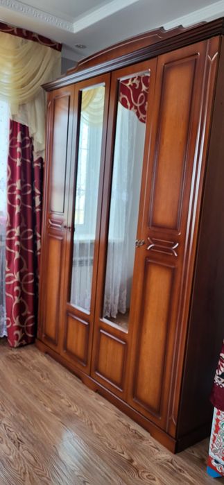 Продам спальный гарнитур