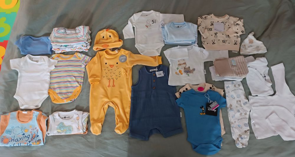 Лот бебешки дрешки  за новородено 0-3 месеца