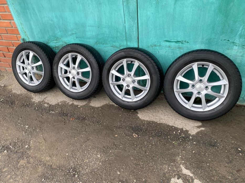 Диски с резиной на ВАЗ