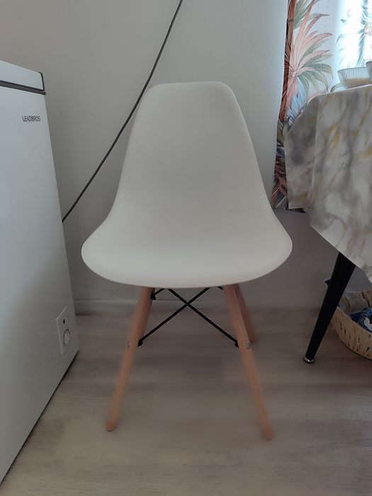 Продам комплект стульев 6 шт.