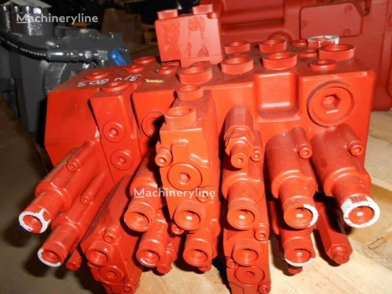 Distribuitor hidraulic pentru excavator Caterpillar 319 - Piese