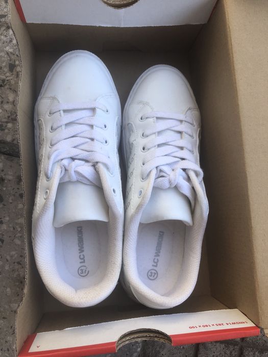 Маратонки номер 37дамски