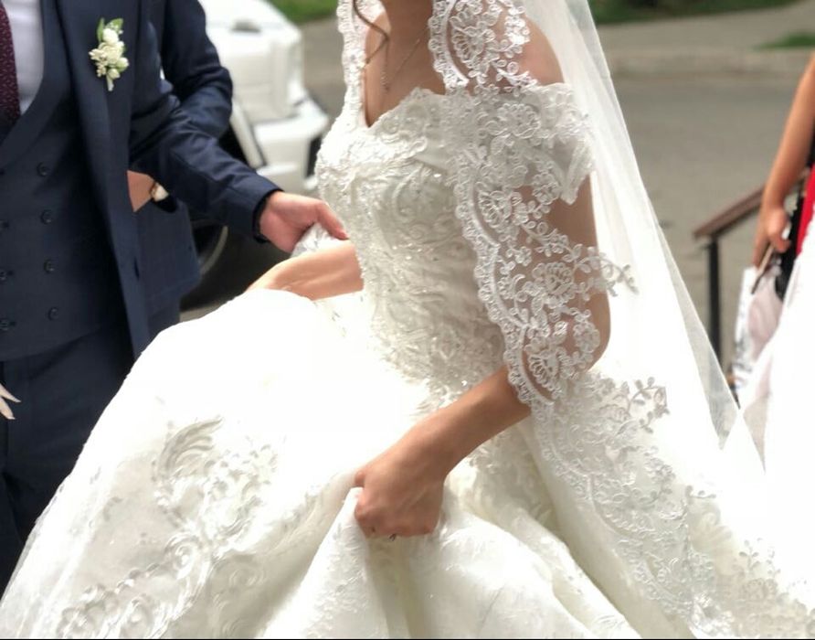 Свадебное платье