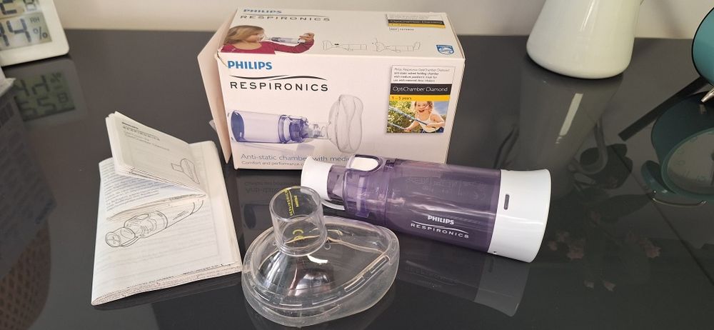 Aparat pentru aerosoli/Nebulizator portabil Omron MicroAir U100