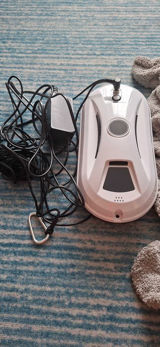 Robot de cu ratat geamuri