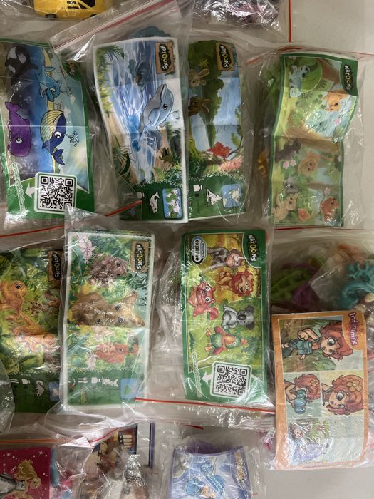 Продам серии игрушек киндер сюрприза