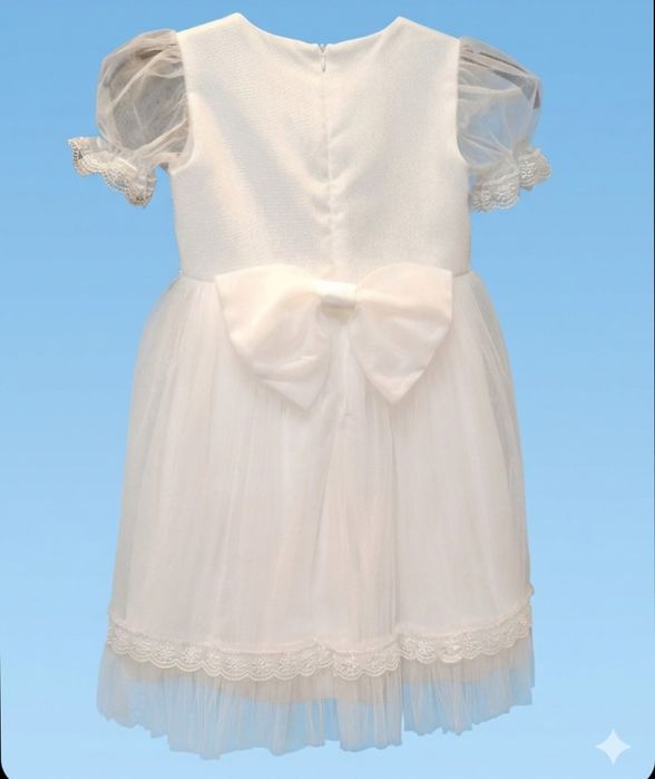 Rochie alba , fete , 6-7ani, impecabila