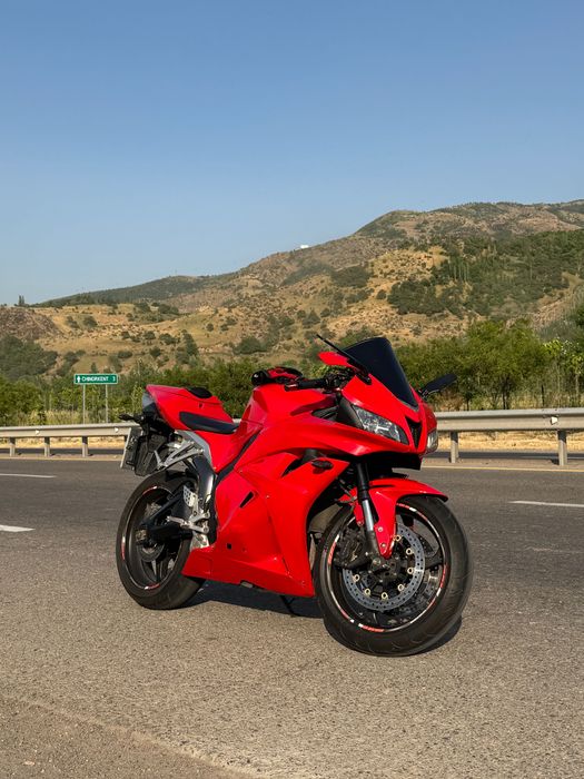 Мотоцикл HondaCBR600