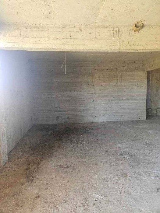 Двуетажна къща за довършване в село Филаделфи, Гърция