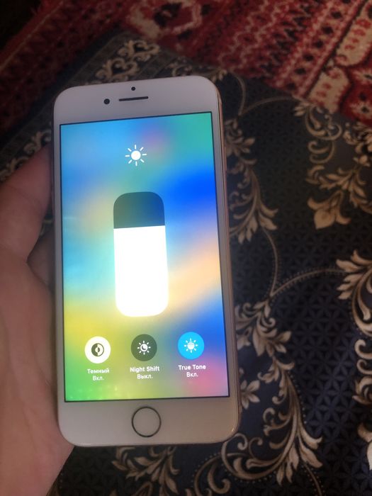 Iphone 8 xotira 64 yomkist 100
