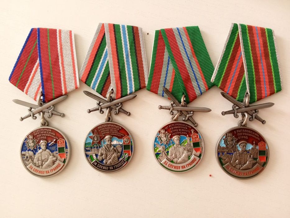 Значки России , знаки СССР.