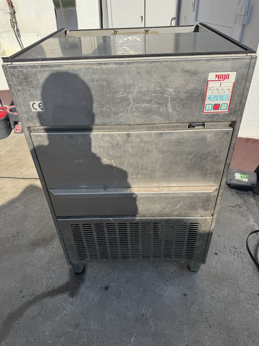 Masina de  gheata fulgi/solzi MAJA