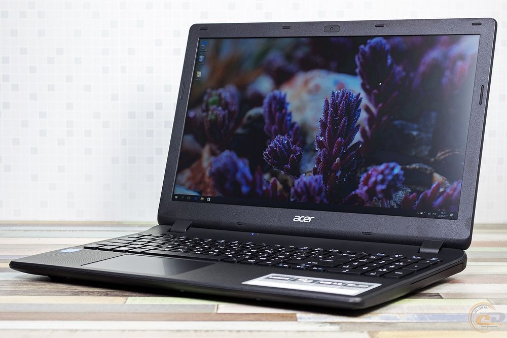 Acer ES1/ SSDдиск/ свежая винда