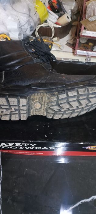 Продам рабочие сапоги бу