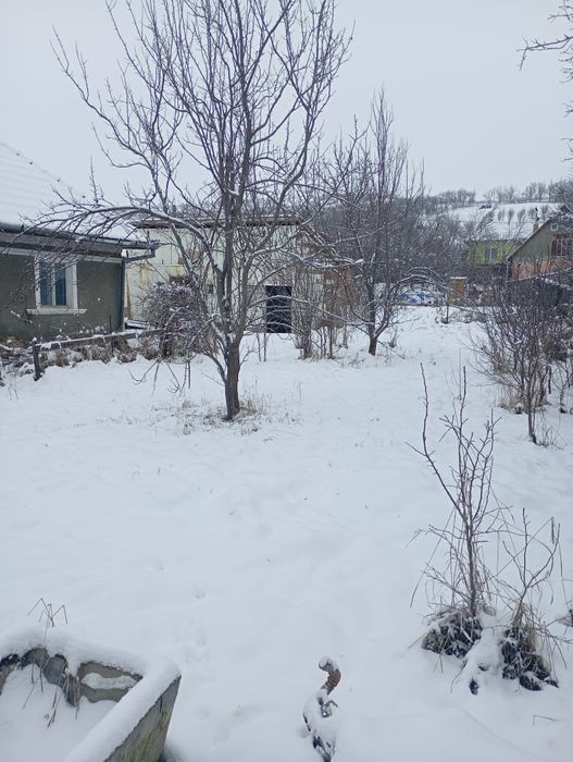 Vând casă demolabila