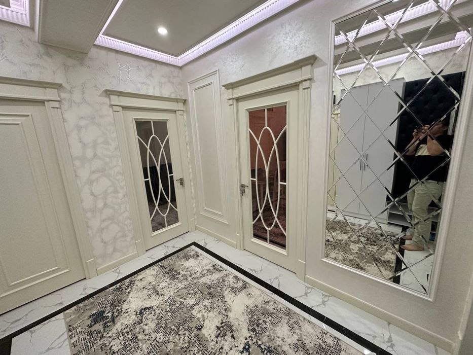 Arenda novastroyka Zamona toyxonani togrisida 2 xona evro uy