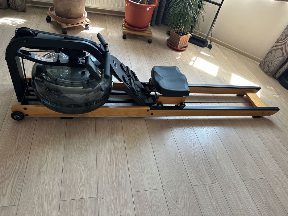 Rower(aparat de vâslit cu apa)