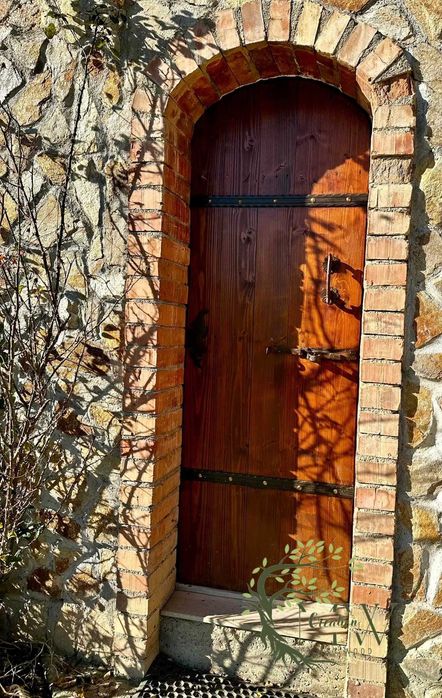 Usi, mese din lemn masiv, Usi rustice din lemn masiv