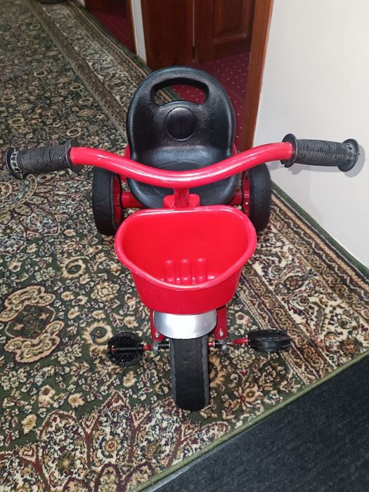 Продам Детский 3х колёсный велосипед