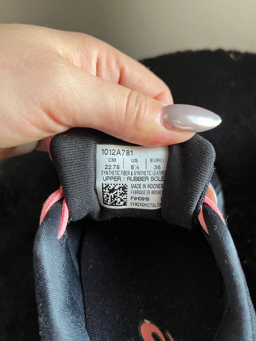 Нови маратонки Asics