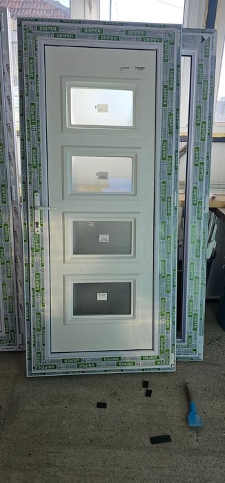 Uși de termopan de exterior