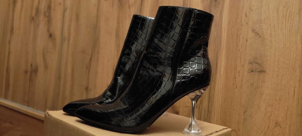 Botine deosebite nr39 Noi.