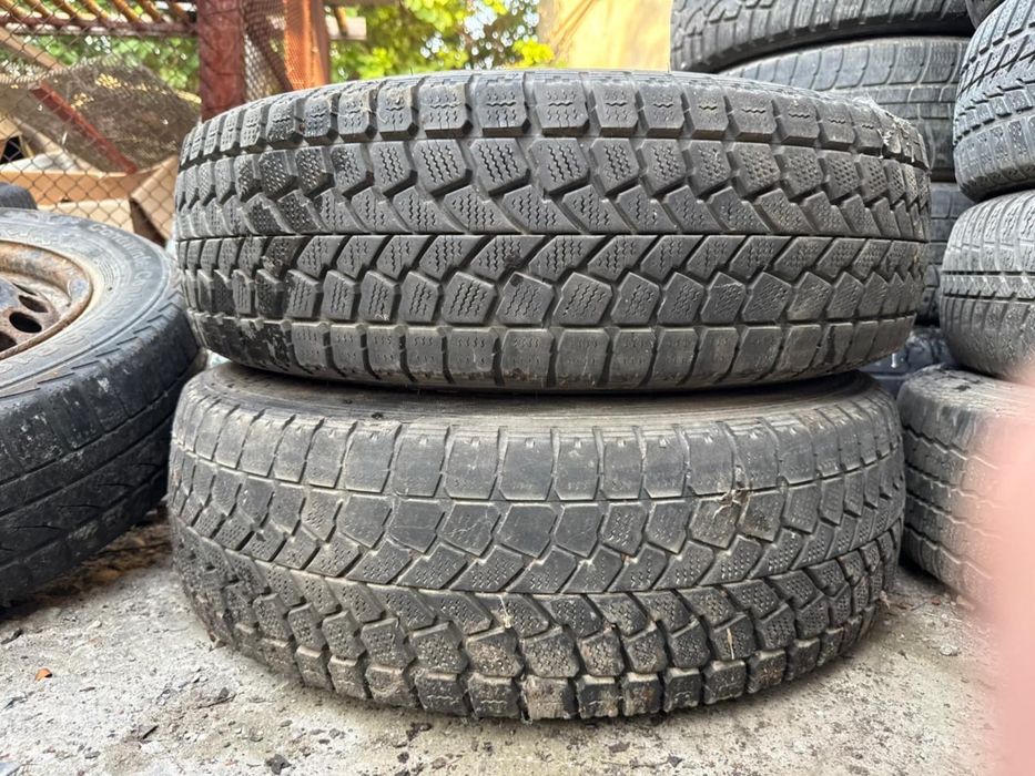 шины 215/80 R15 2 шт в