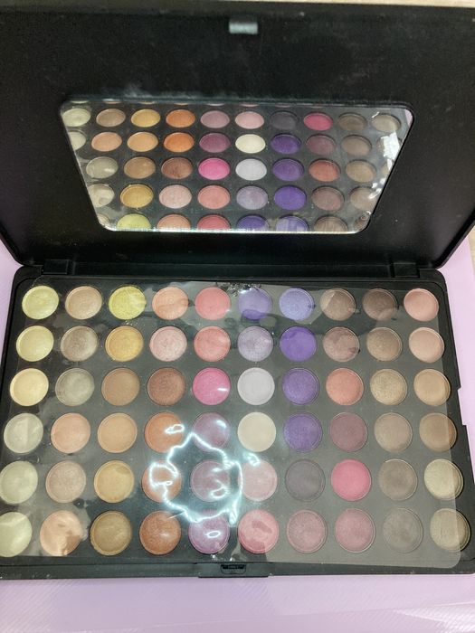 Палетка теней для век