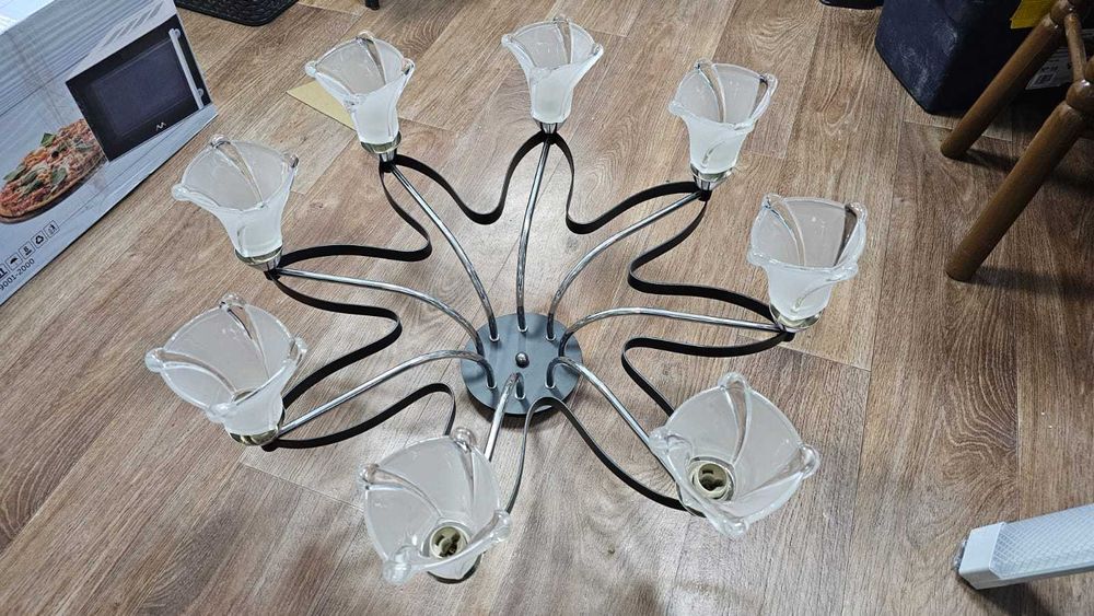 Люстры и плафоны