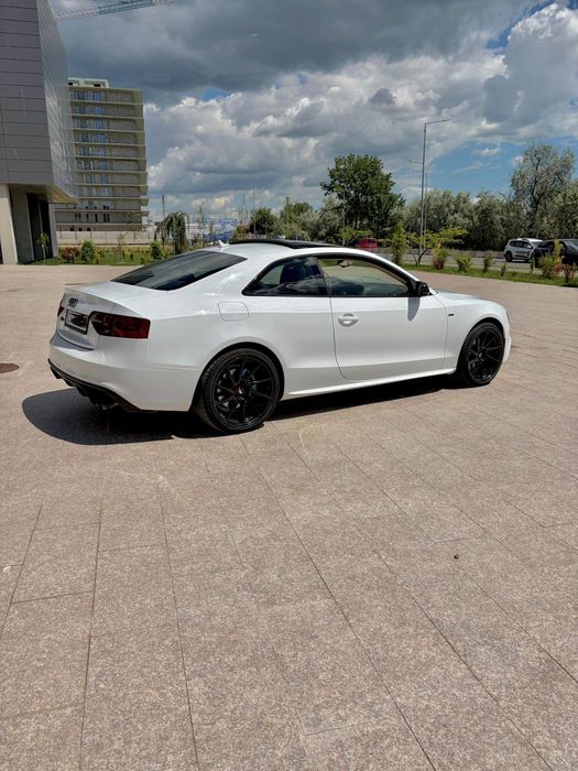 Audi A5 Coupe. 330CP