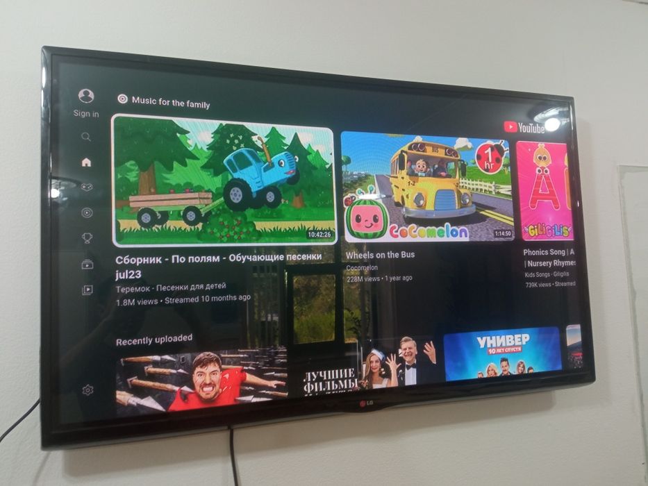 Смарт телевизор LG 106 см WiFi YouTube