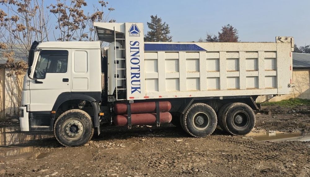 Самосвал срочно сотилади HOWO 2020 йил