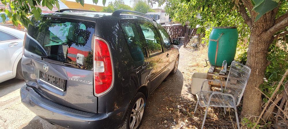 Skoda roomster 1.9TDI BLS 105кс 100000км за части
