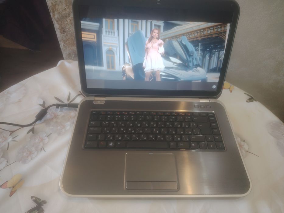 4 - ядрен лаптоп Dell (8gb рам)