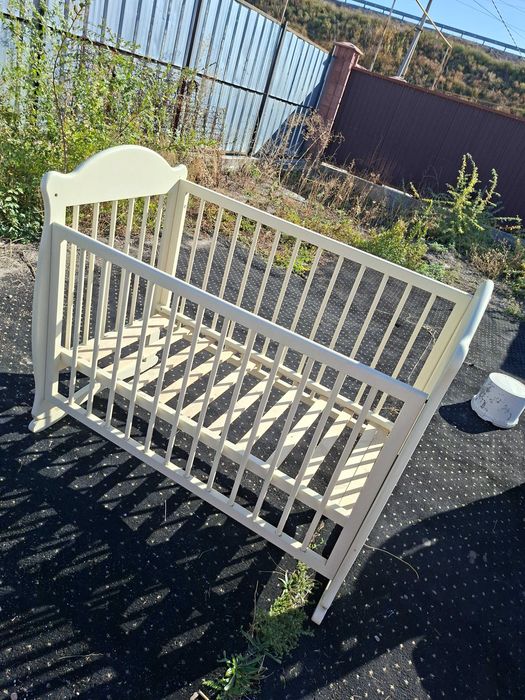 Манеж детский. Б.у. Состояние среднее.