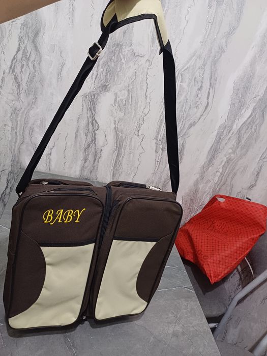 Продаётся фирменный сумка переноска