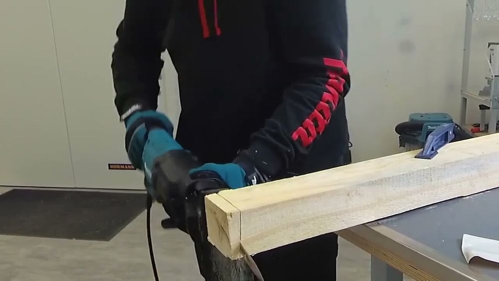 Пила сабельная JR3051TK Makita