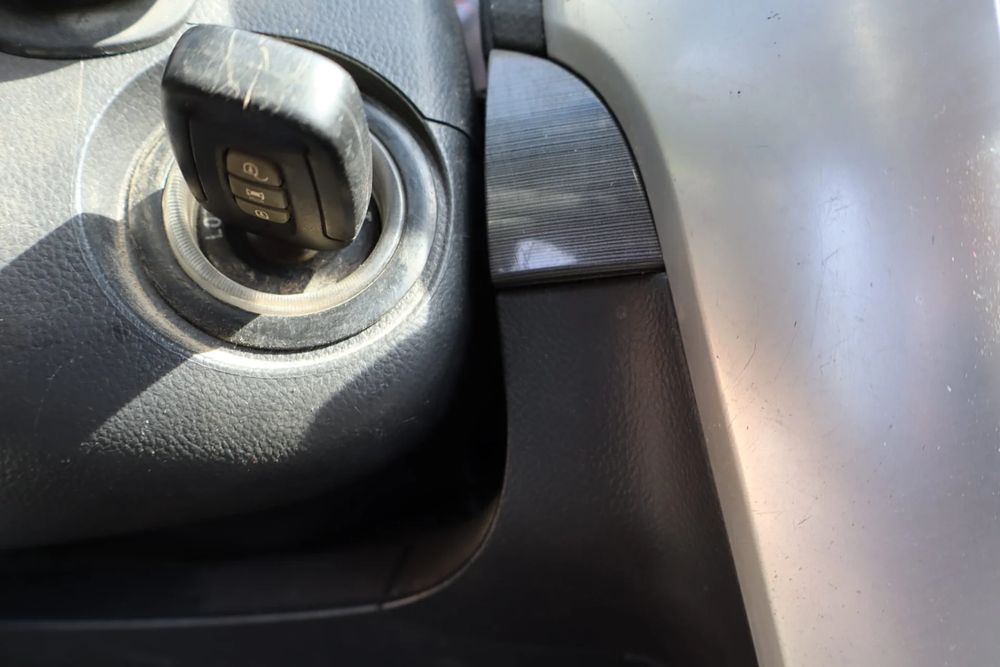Contact cu cheie Chevrolet Captiva 2007 2.0 DT MT 5 places (150 hp)