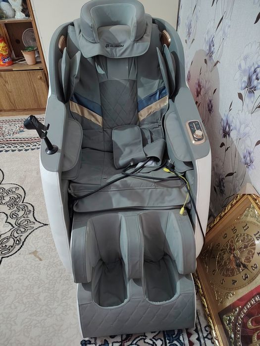 Масажний кресло PLUSGYM