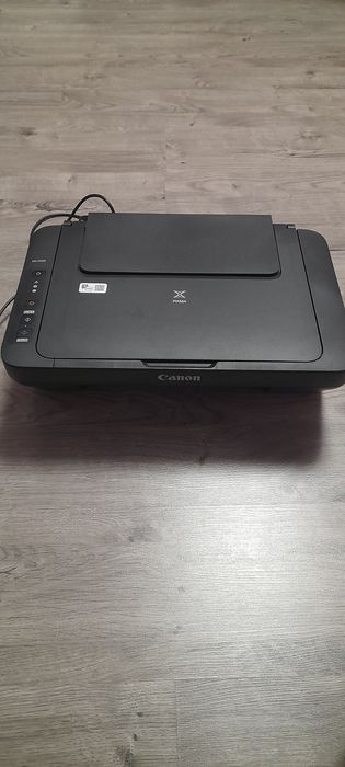 Продавам принтер Canon MG2550S