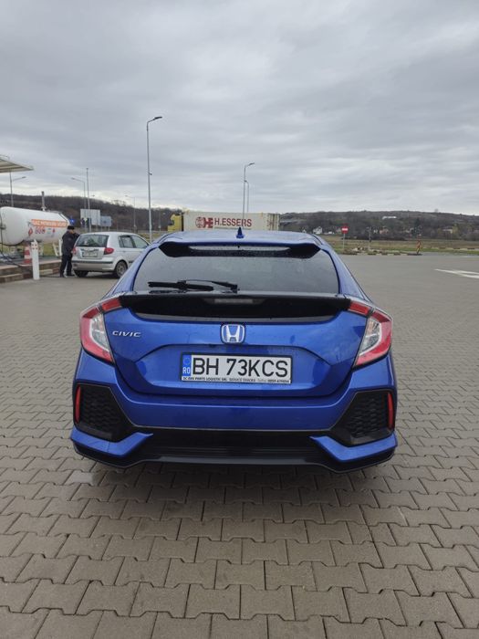 Honda Civic X 5D 1.0 VTEC TURBO