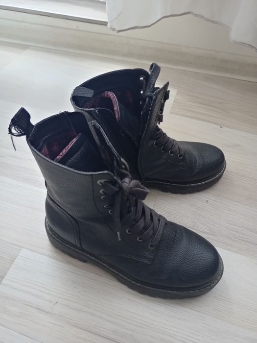 Дамски черни боти