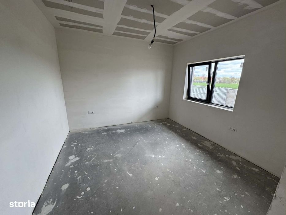 Casa noua 2 dormitoare + living , 4.5 ari teren , Lazuri